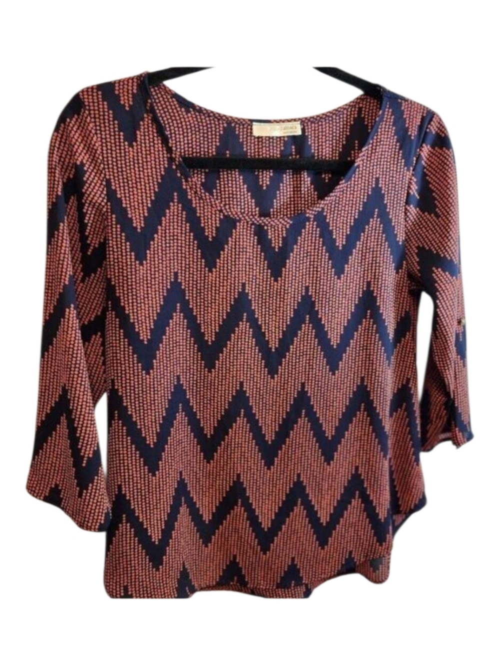 A'GACI CHEVRON PATTERN BLOUSE 3/4 SLEEVES SIZE IS MISSING BUT LIKELY A MEDIUM